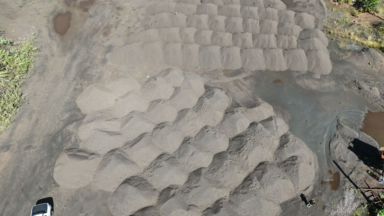 Equipe técnica Brasil Store durante operações